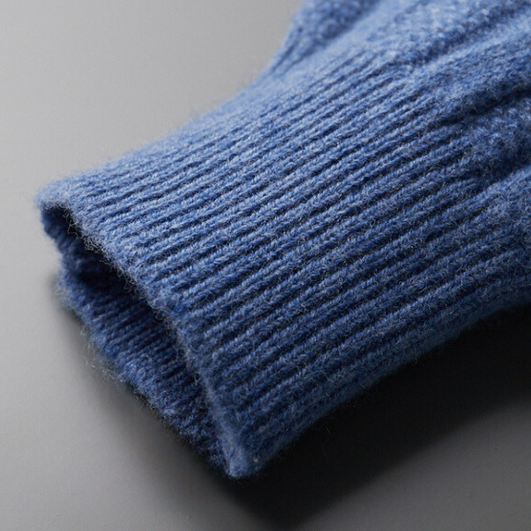 Soft-Blend Polo Sweater – Structured Collar And Ribbed Cuffs