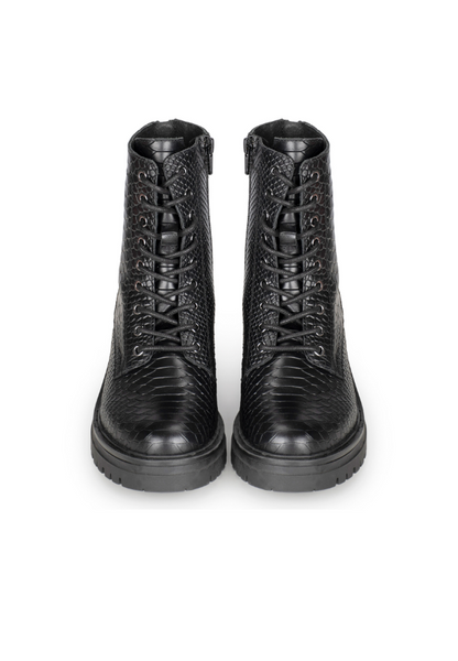 Stylish Python Pattern Lace-Up Shoes for Women – Comfortable Daily Wear Footwear