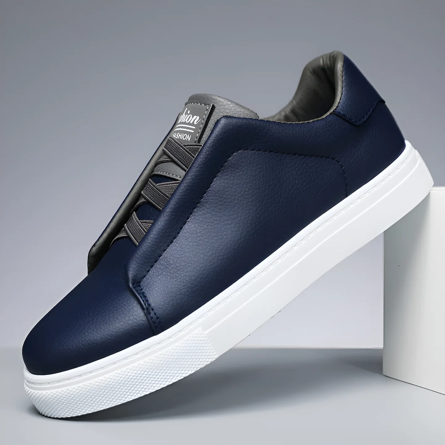 Men’s Casual Sports Shoes with Lace-up Closure