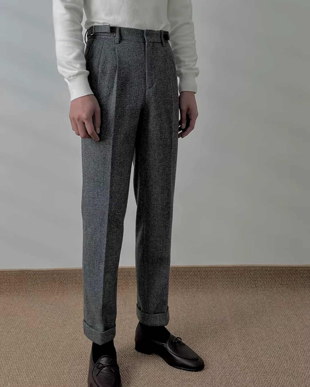 Trousers - Tailored Structured Fit & Neat Close Lines