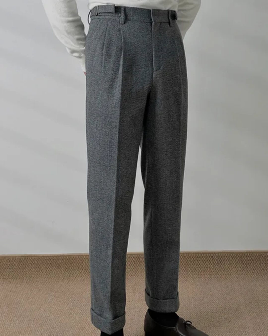 Trousers - Tailored Structured Fit & Neat Close Lines