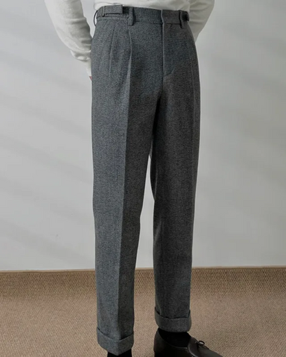 Trousers - Tailored Structured Fit & Neat Close Lines