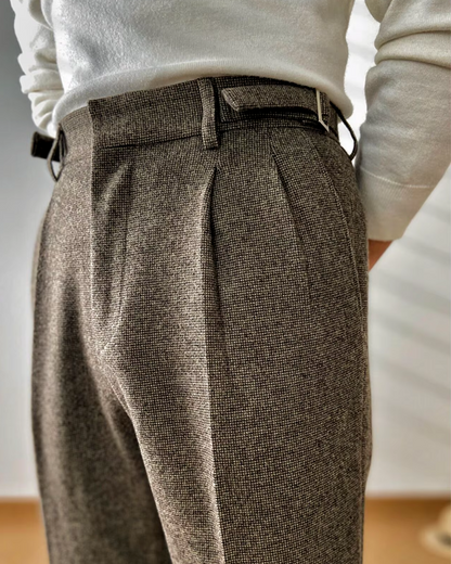 Trousers - Tailored Structured Fit & Neat Close Lines