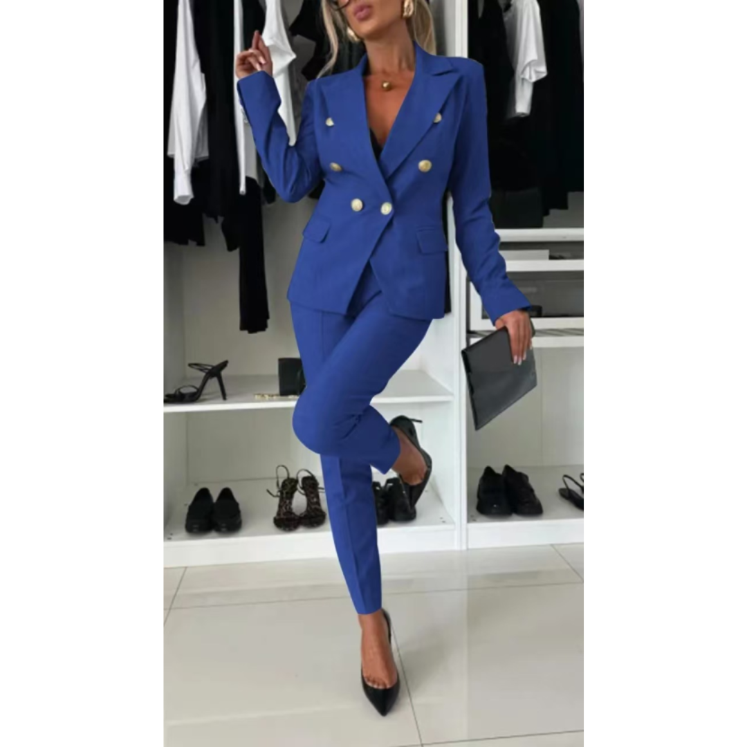 Renata – Double-Breasted Women’s Suit