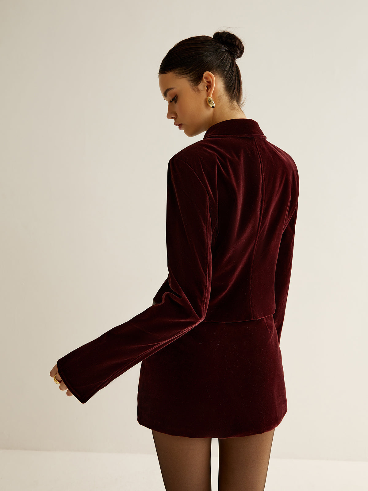 Raquel | Velvet Lapel Short Blazer