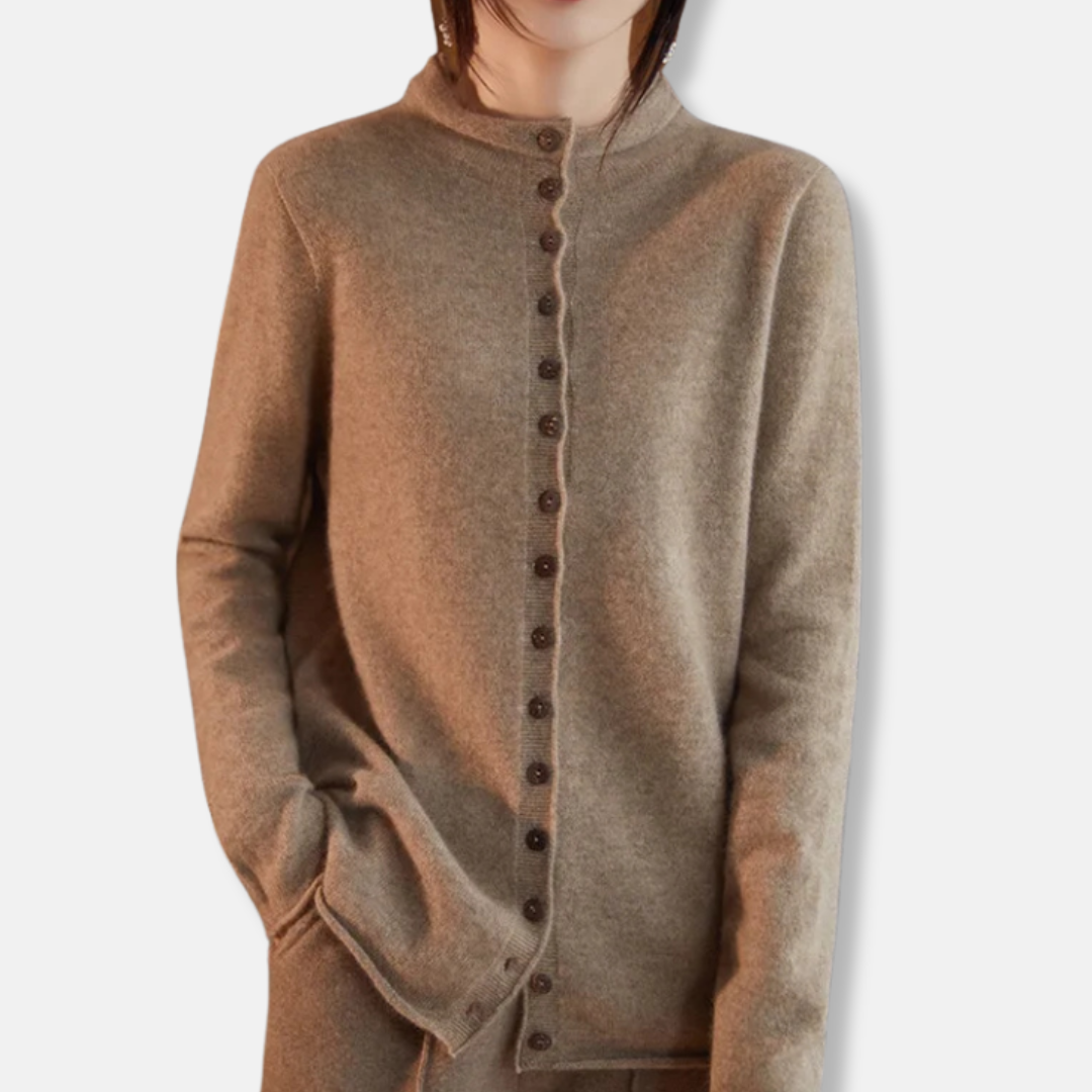 Women’s Sleek Button-Up Cardigan