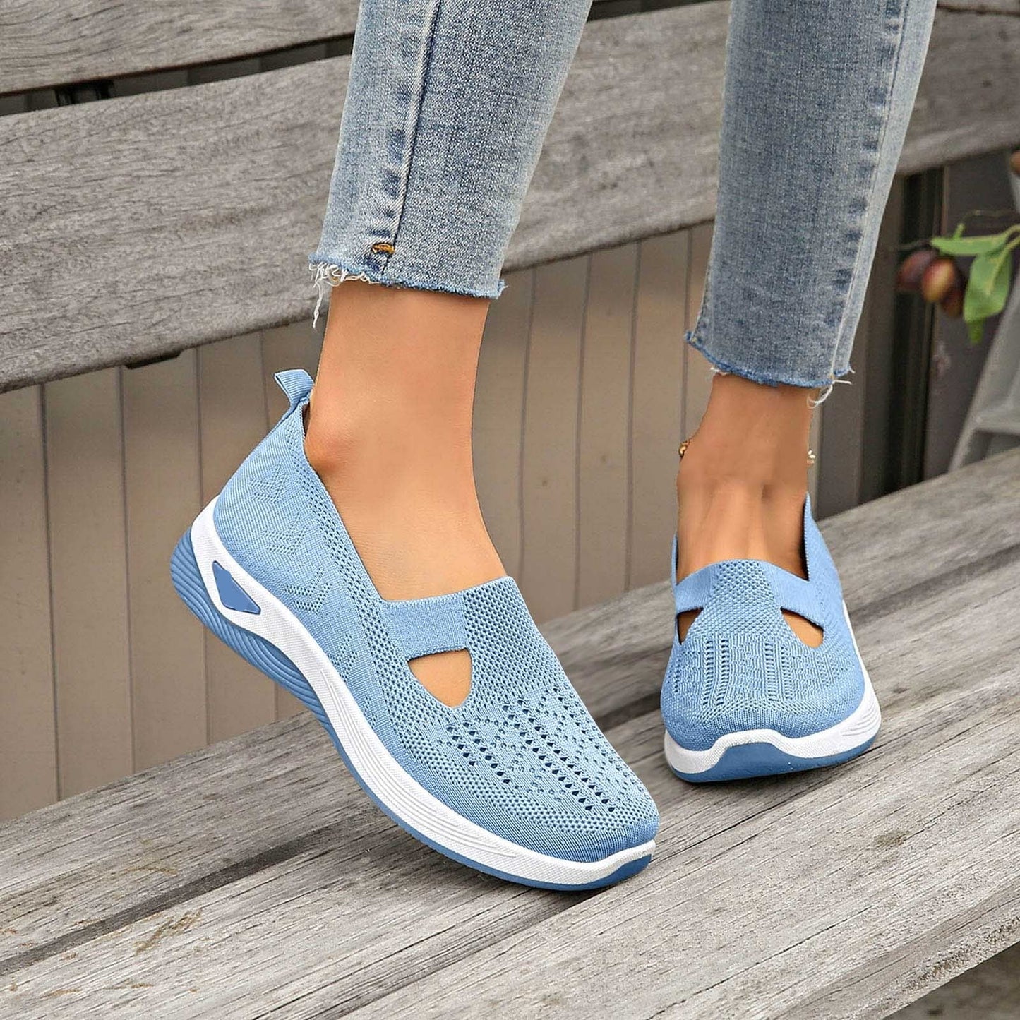 Relaxed Fit Women's Daily Walking Shoes