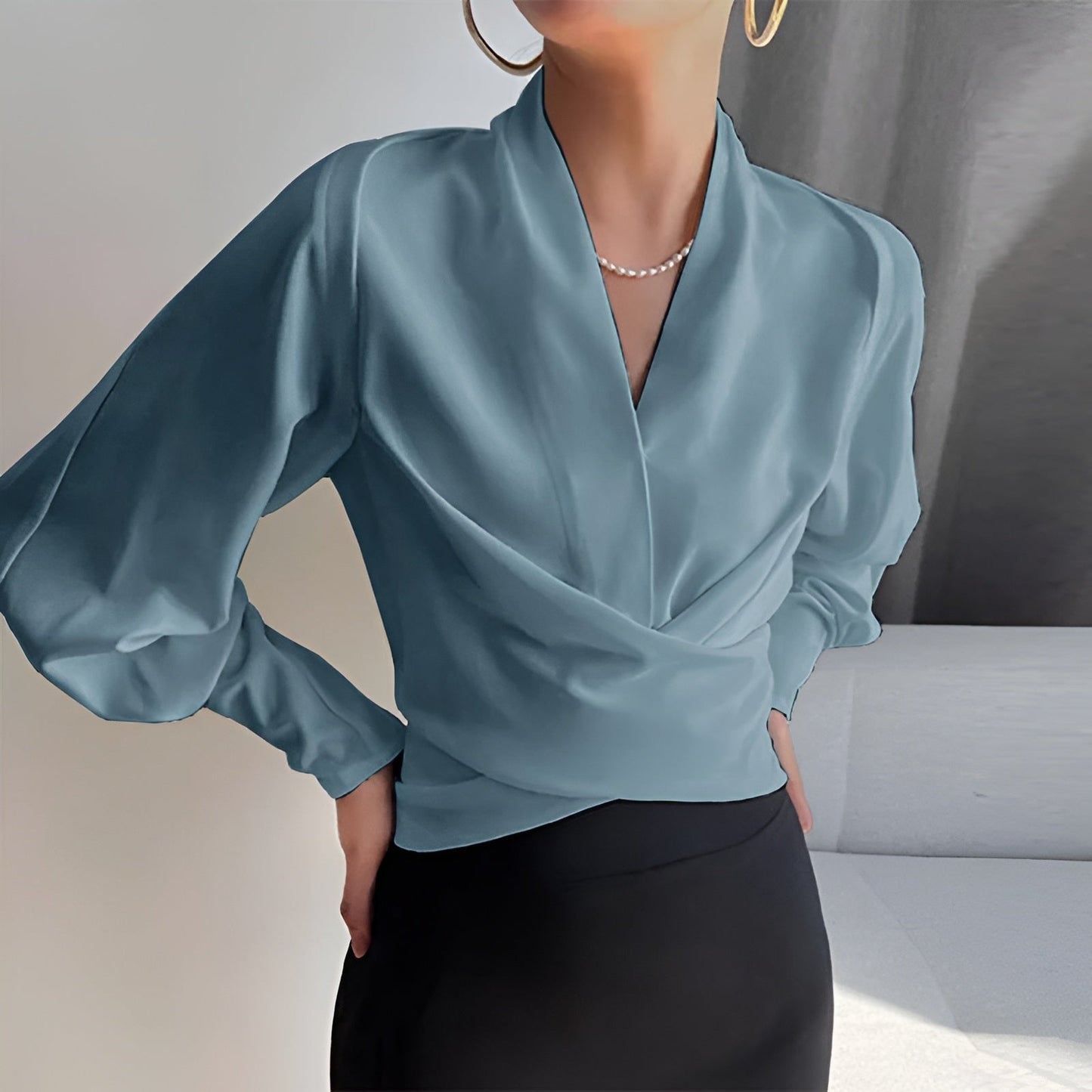 Ladies Elegant Puffed Sleeve Top