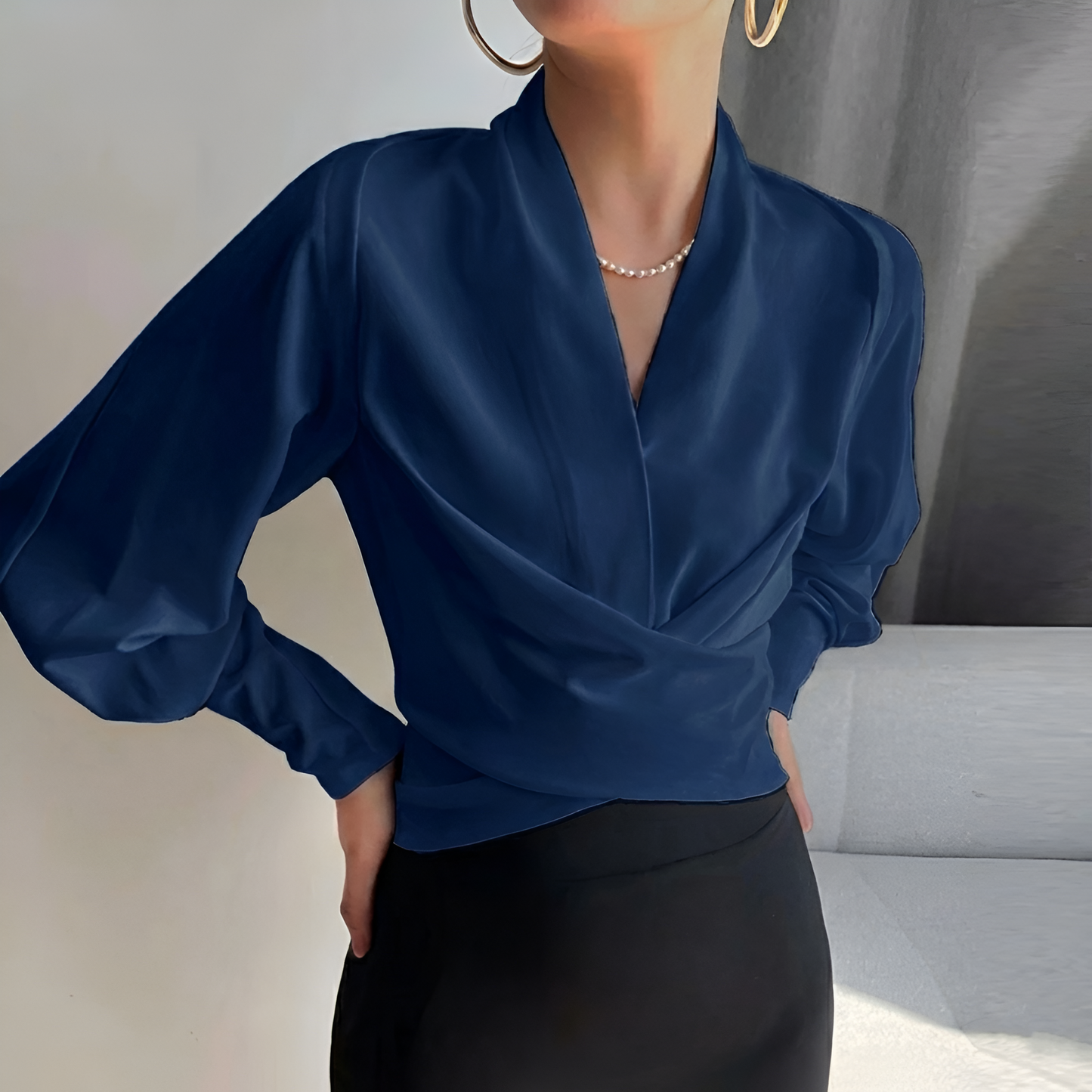 Ladies Elegant Puffed Sleeve Top
