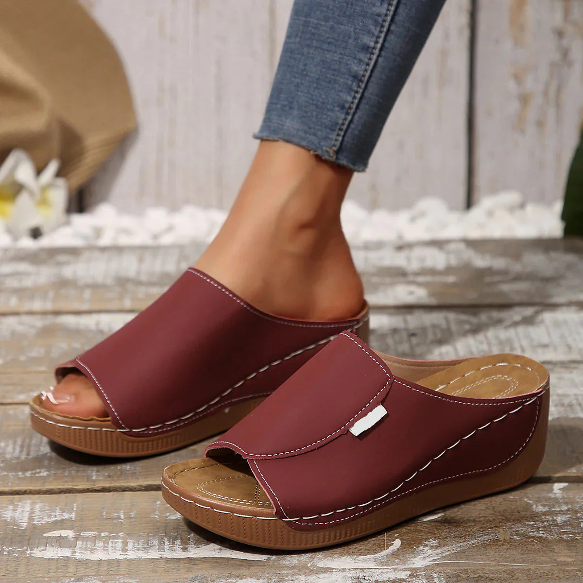 Relaxed Fit Daily Flat Sandals