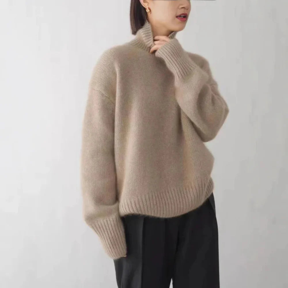 Soft Women's Cashmere Crew Neck Sweater