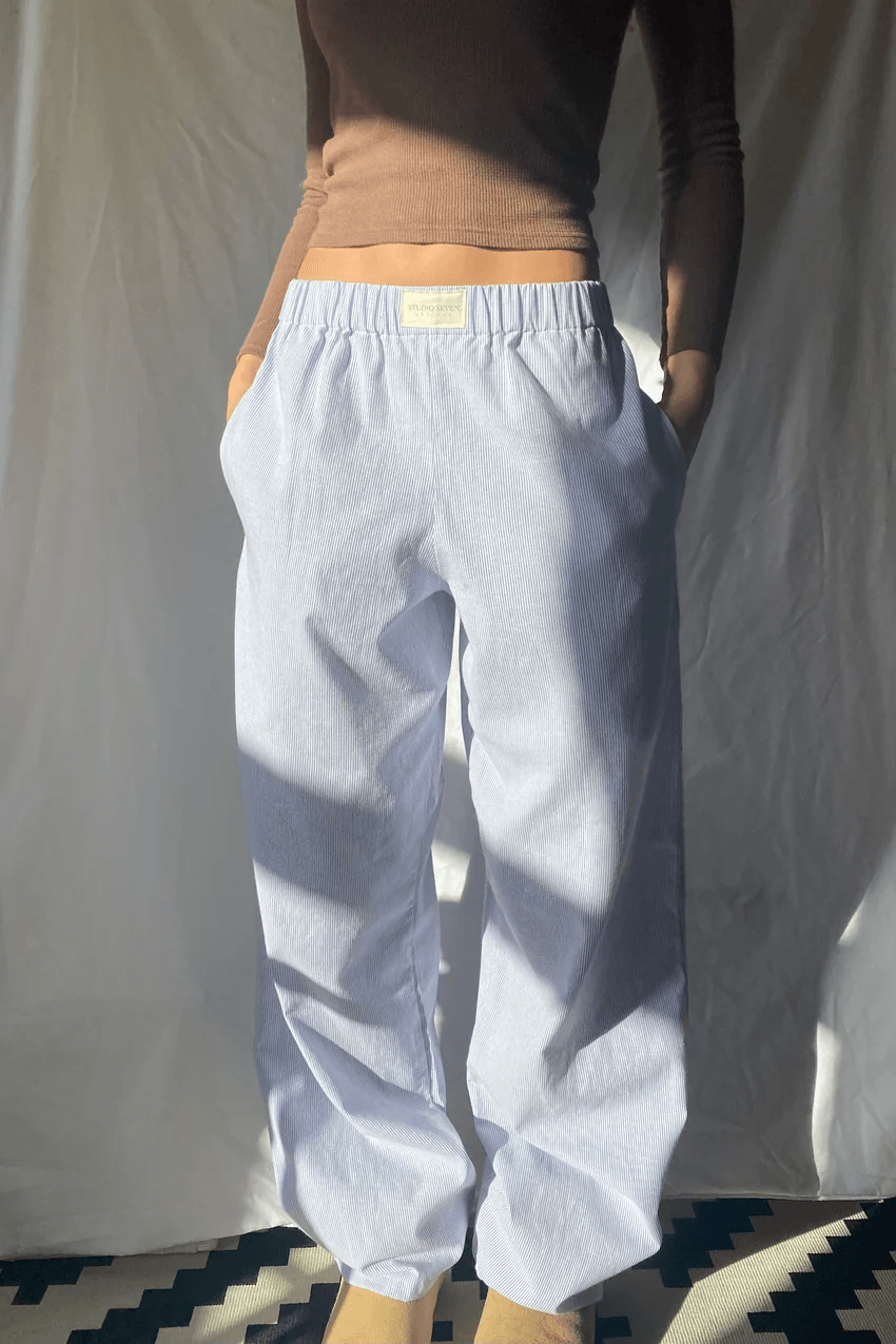 Comfortable Women's Pants with Stretch Waist and Pockets - BritishElegance
