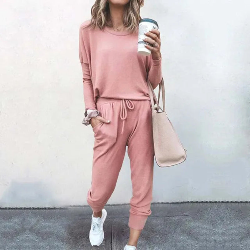 Ladies Comfortable Pantsuit Outfit - BritishElegance