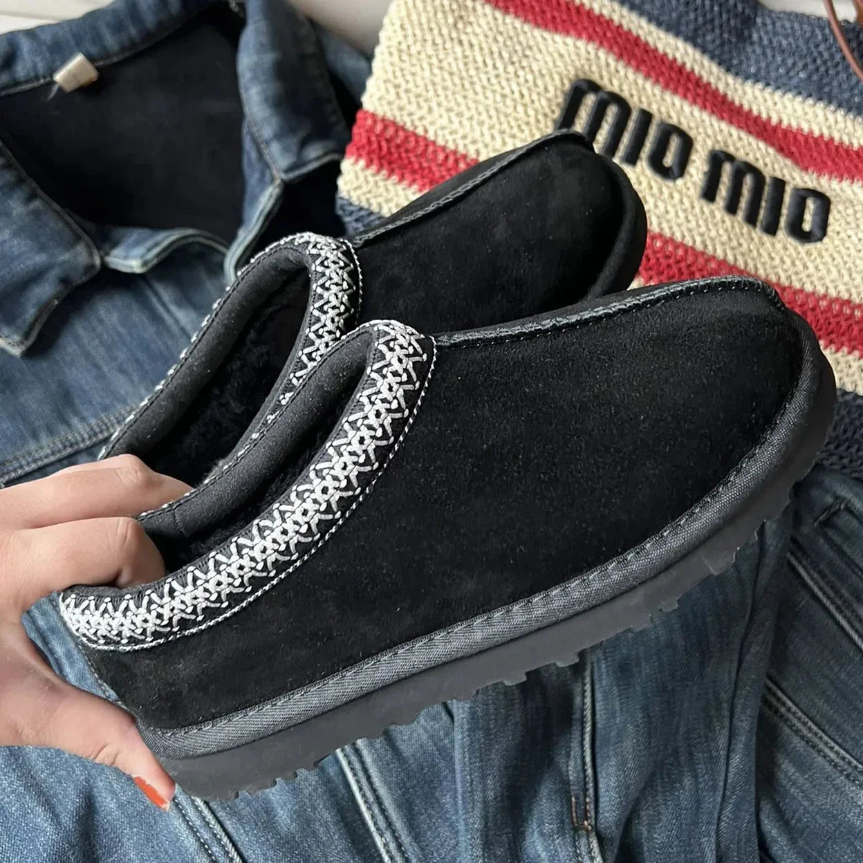 Black Women’s Ultra Mini Platform Boots – Cozy Winter Ankle Booties with Fur Lining