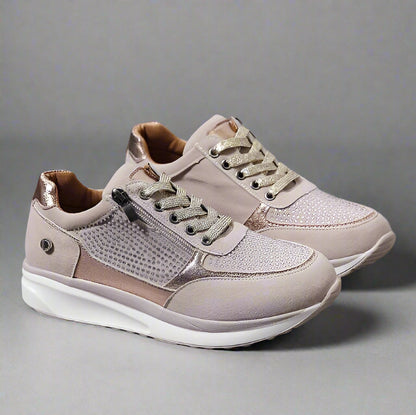 Women's casual sneaker | arch support, comfortable fit