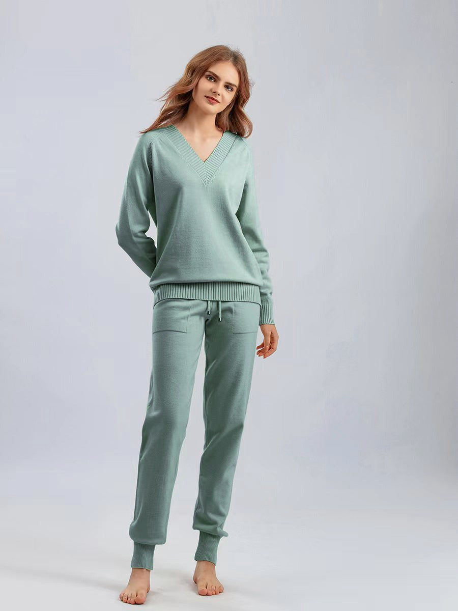 Women’s Two-Piece Knit Set – V-Neck Sweater – Relaxed Fit – Drawstring Joggers