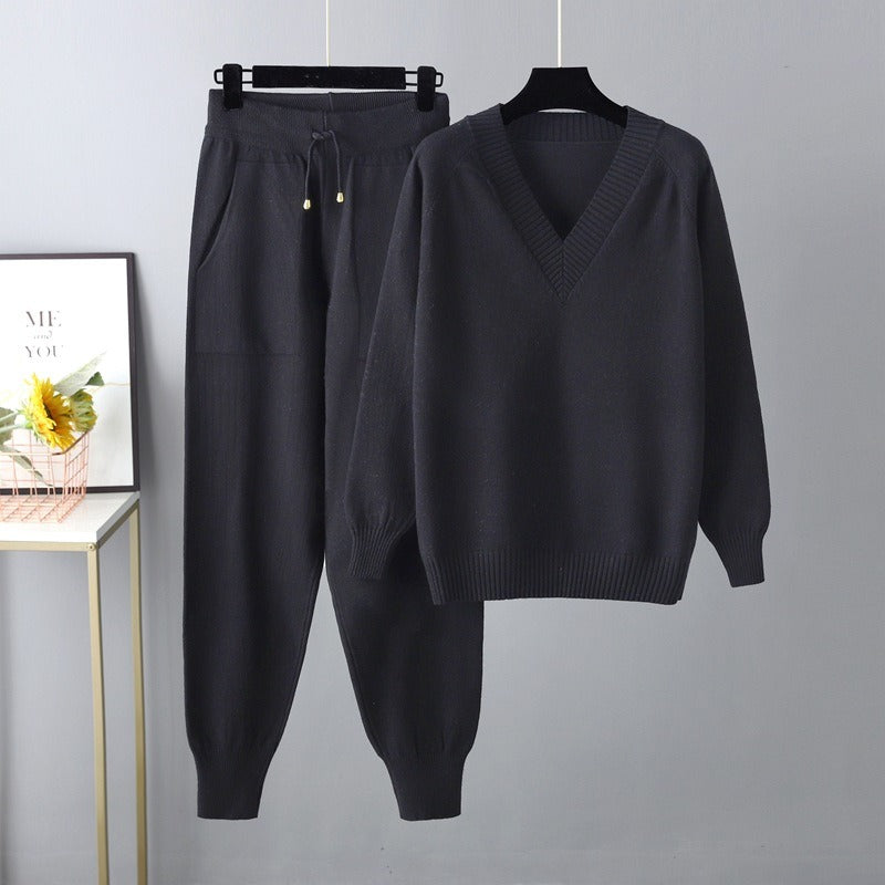 Women’s Two-Piece Knit Set – V-Neck Sweater – Relaxed Fit – Drawstring Joggers