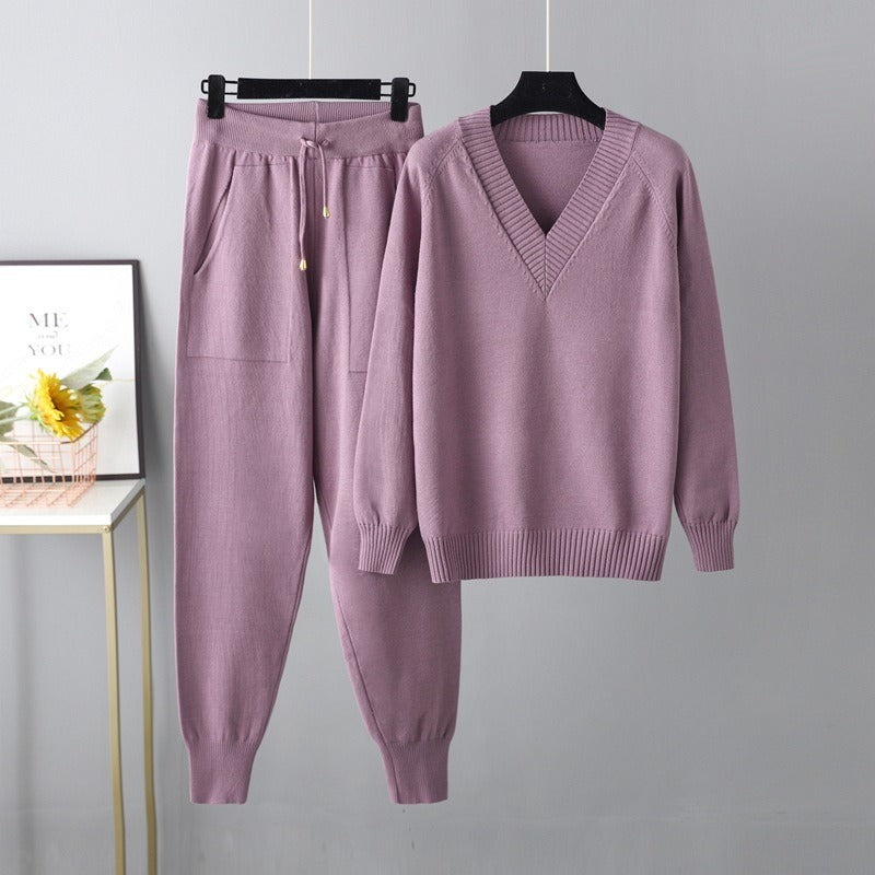 Women’s Two-Piece Set – Knit V-Neck Pullover Sweater – Ribbed Harem Joggers – Relaxed Fit