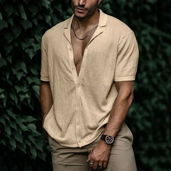 Summer comfort in a stylish linen shirt for men