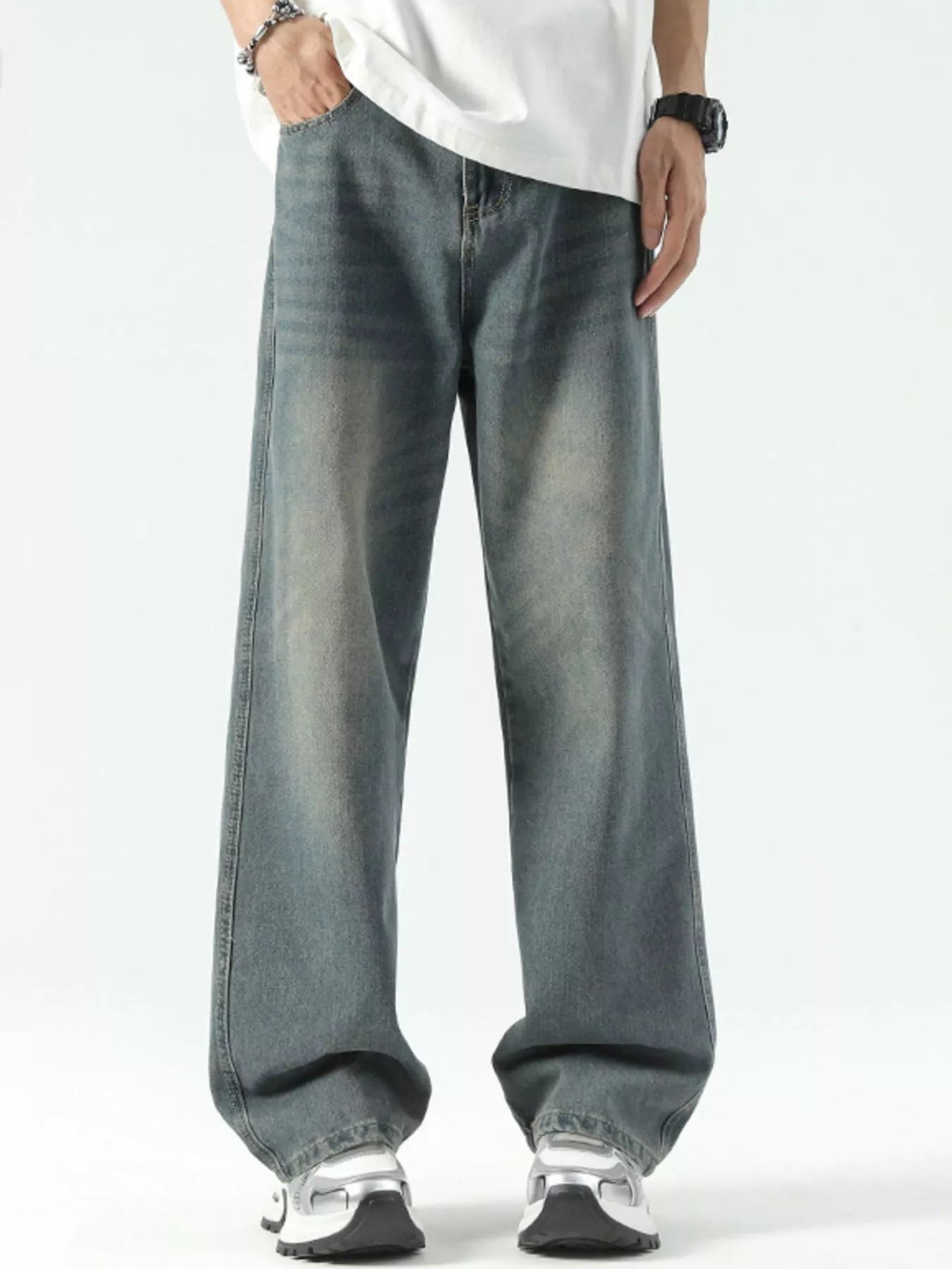 Classic Relaxed Fit Men's Jeans - BritishElegance