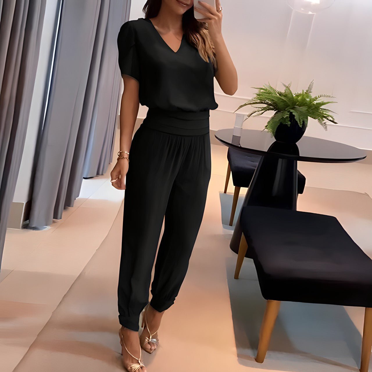 Trendy Floral V-Neck Outfit
