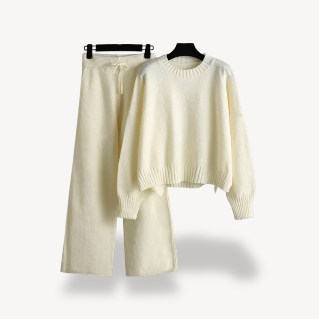 Women’s Knit Sweater & Pants Set