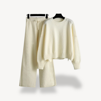 Women’s Knit Sweater & Pants Set