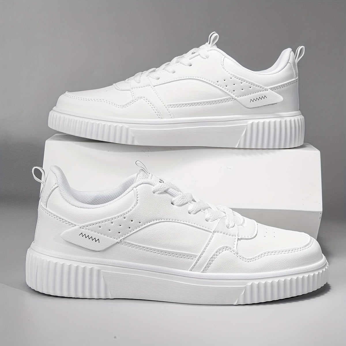Classic Comfortable Mens Sneakers All Year Round