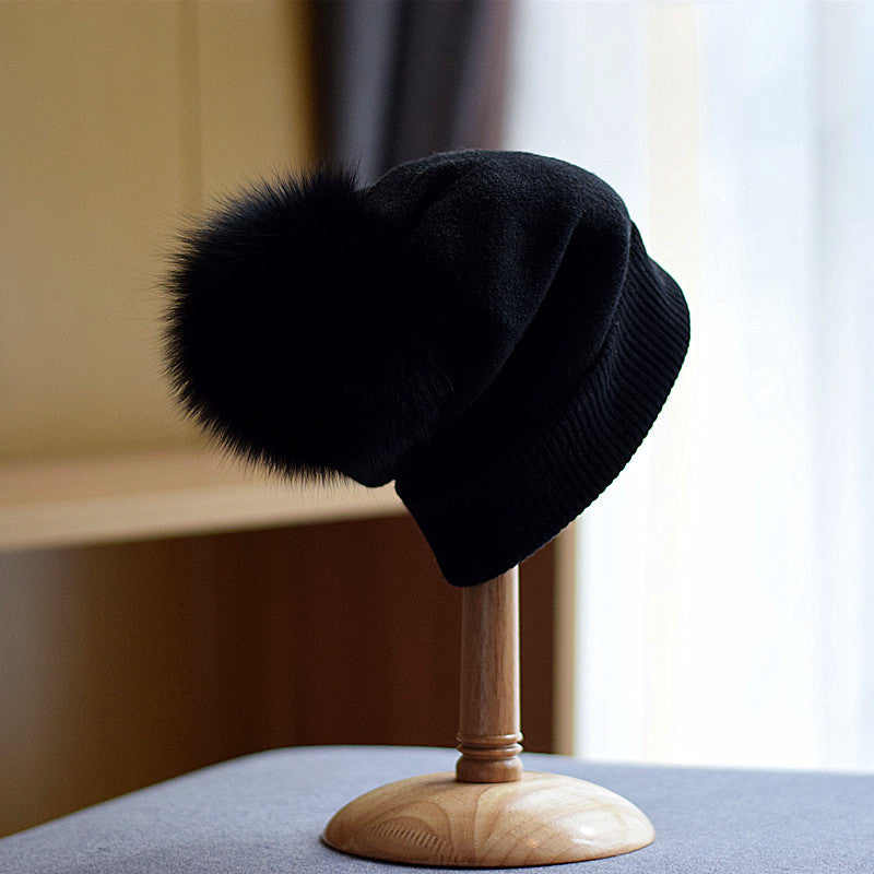 Isla Ribbed Pom-Pom Beanie | Close Fit Beanie