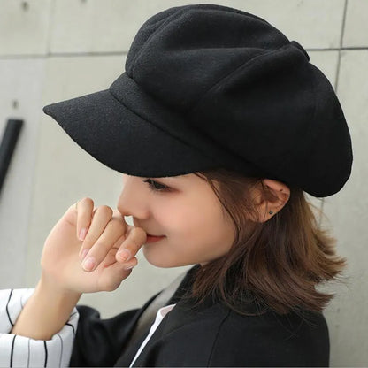 Vintage-style balloon cap and comfort for winter