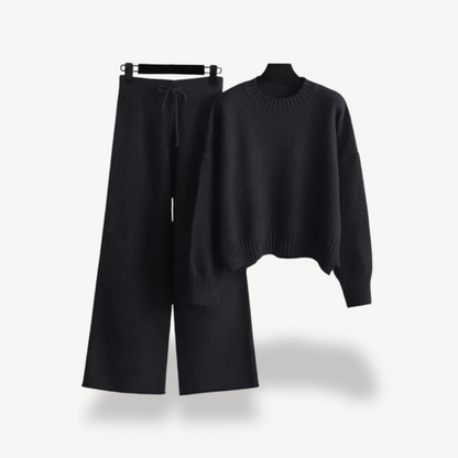 Women’s Knit Sweater & Pants Set