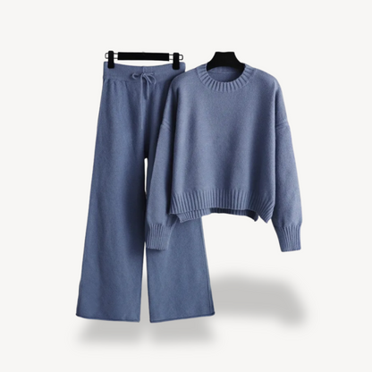 Women’s Knit Sweater & Pants Set