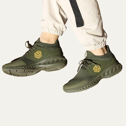 Men’s Lightweight Knit Running Shoe with Cushioned Sole