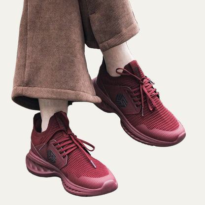 Men’s Lightweight Knit Running Shoe with Cushioned Sole