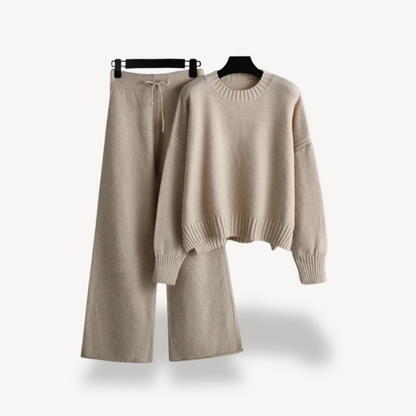 Women’s Knit Sweater & Pants Set