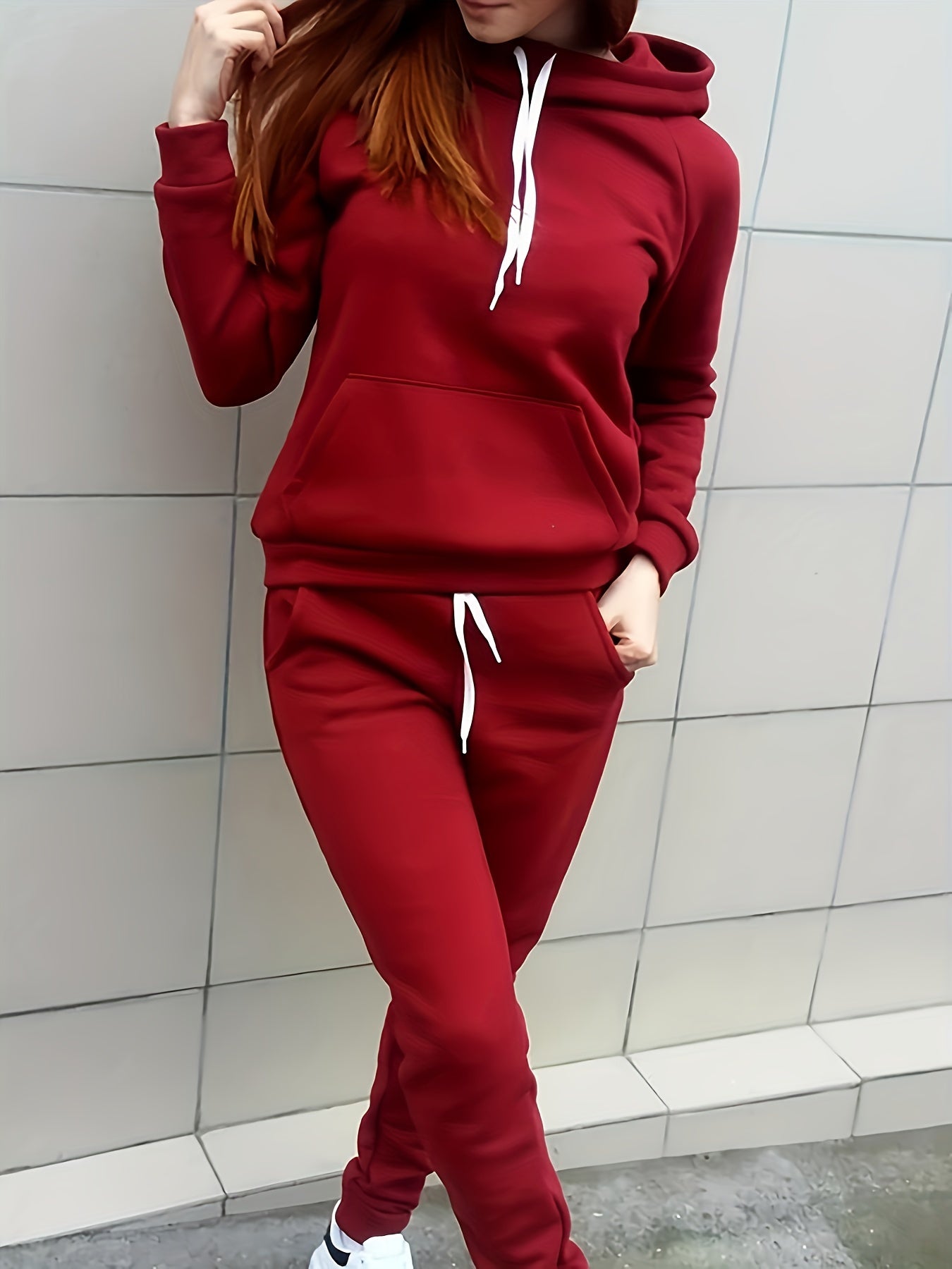 Comfy Women's Hoodie and Sweatpants Set with Pockets