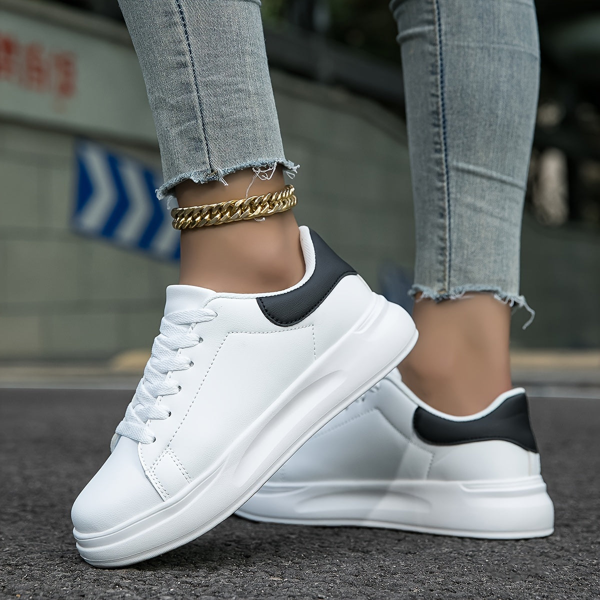 Zoe – Orthopedic Sneaker for Women