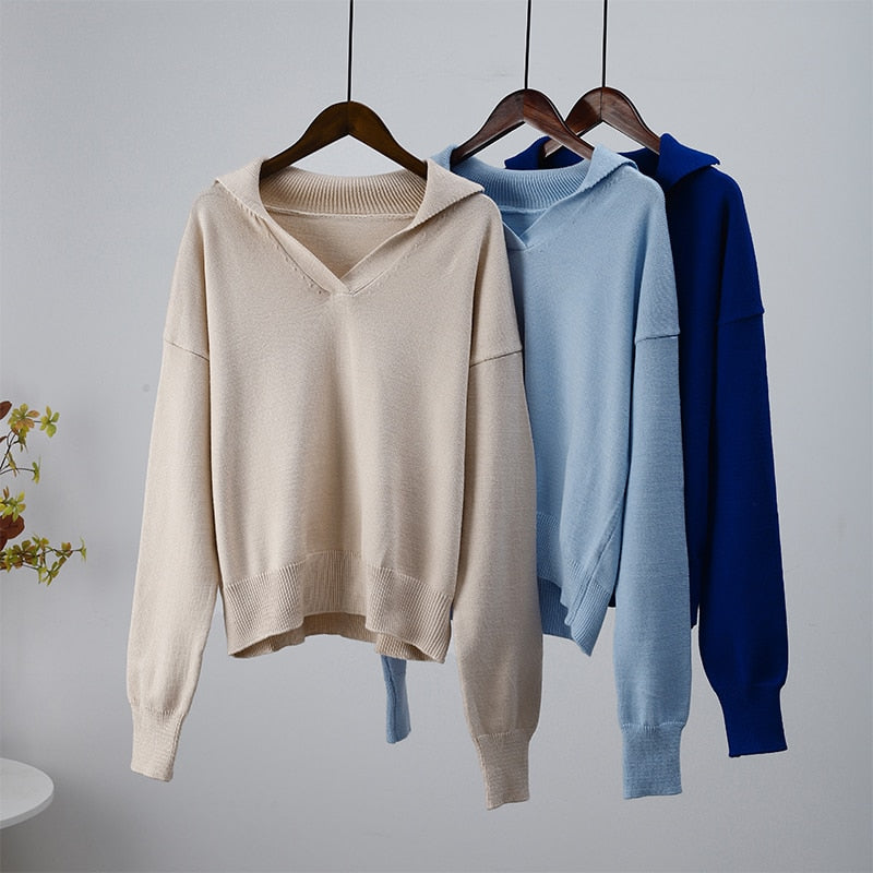 ChantellesShirt I Women's V-Neck Pullover