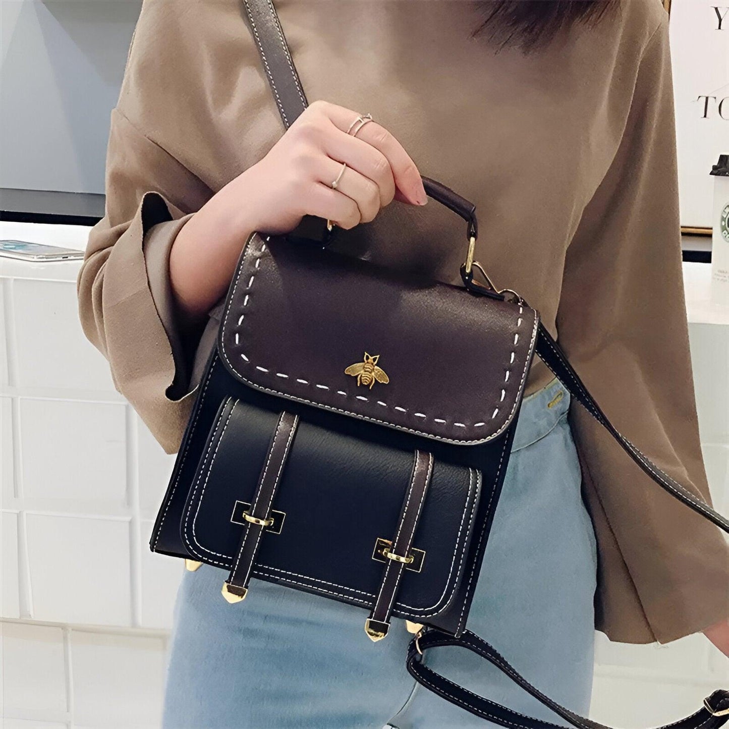 Classic and Comfortable Bag - Lola
