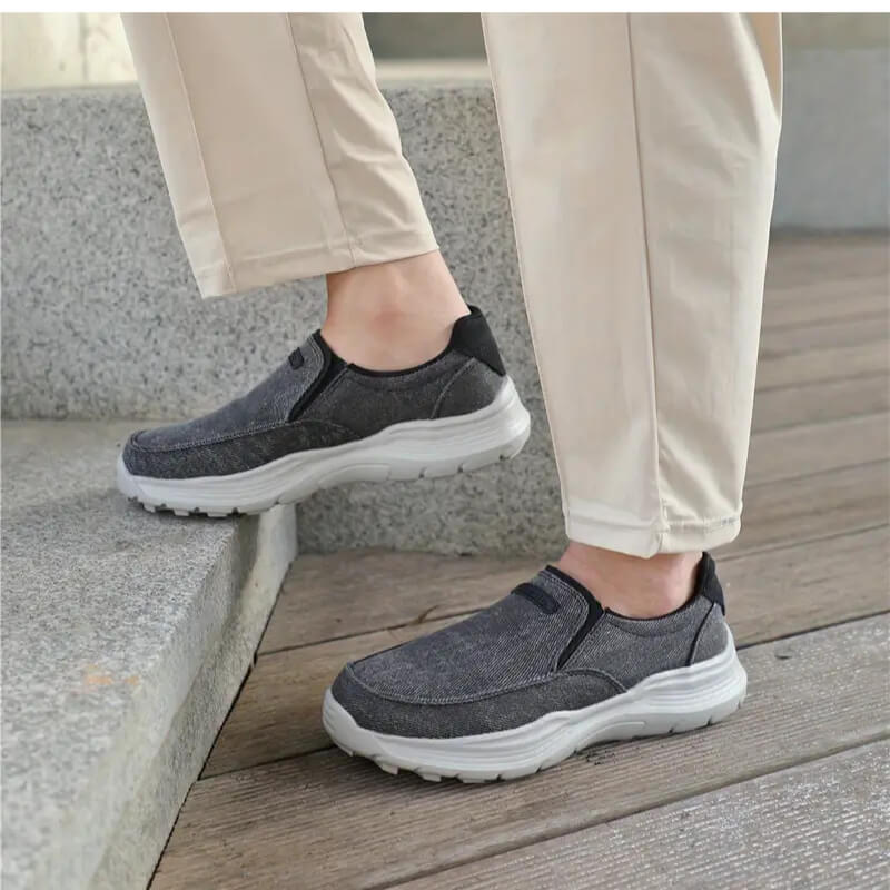 Classic - Comfort Orthopaedic Slip-on Black