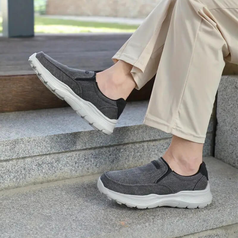 Classic - Comfort Orthopaedic Slip-on Black