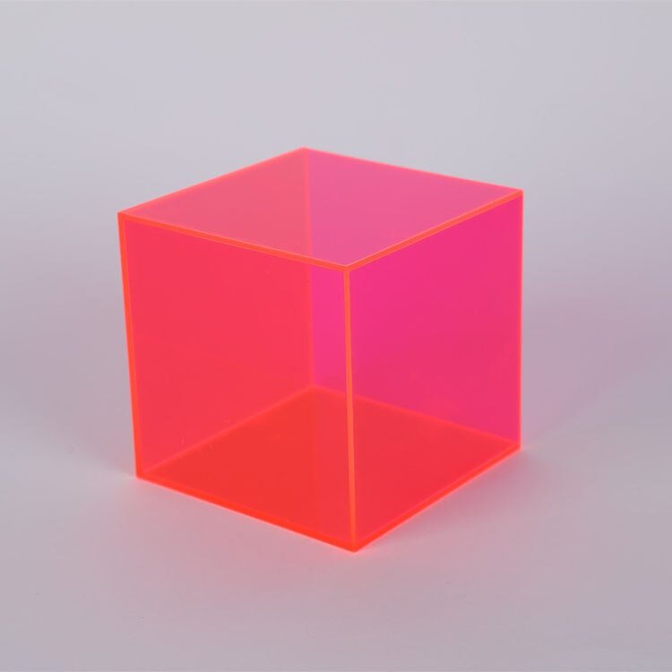 Clear Plastic Showcase Box for Figurines and Keepsakes