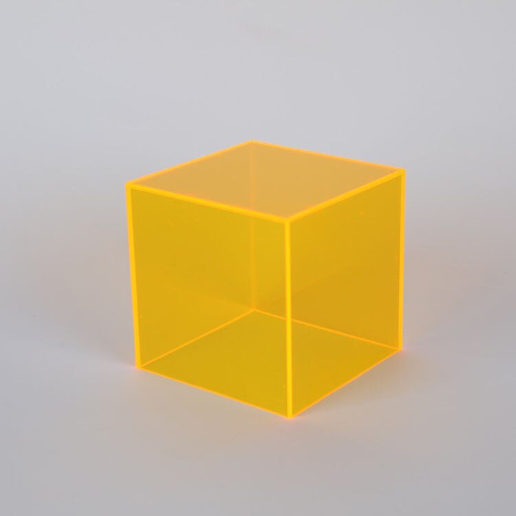 Clear Plastic Showcase Box for Figurines and Keepsakes