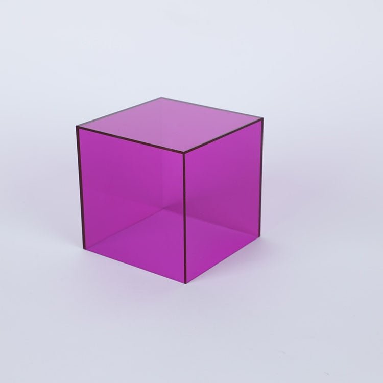 Clear Plastic Showcase Box for Figurines and Keepsakes