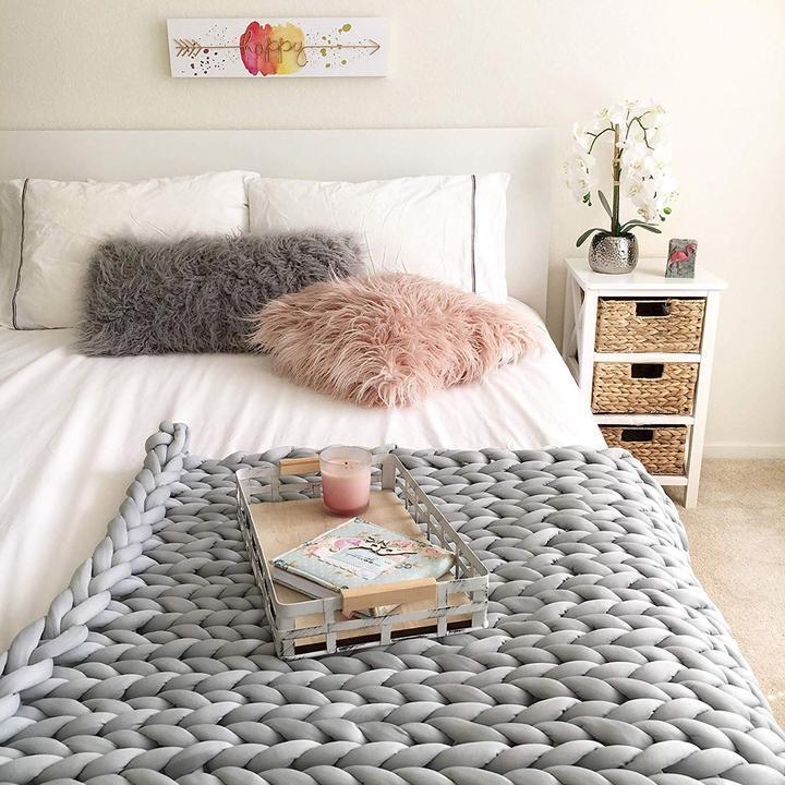 Plush Soft Oversized Warm Throw Blanket