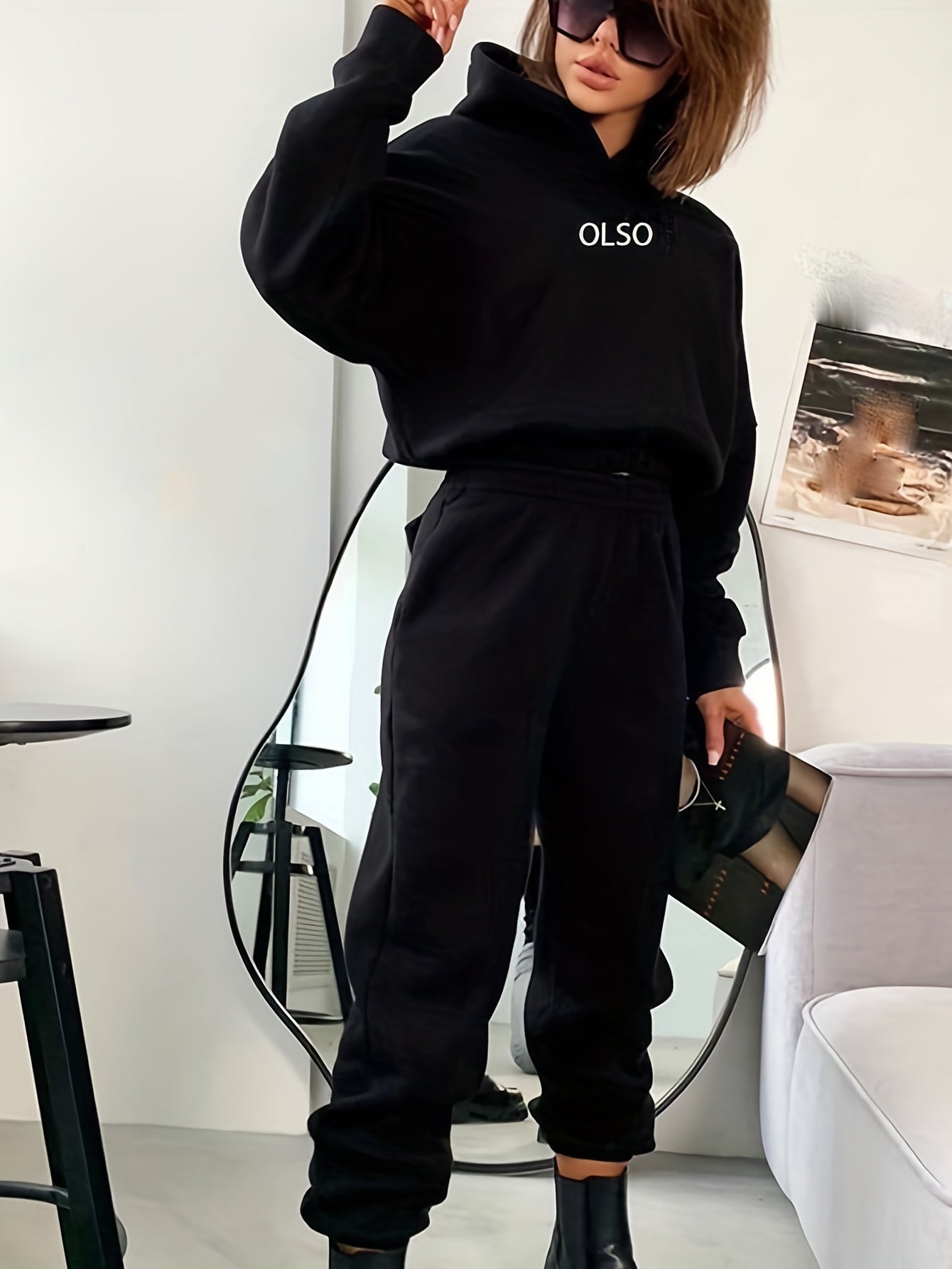 Comfy Women's Hoodie Tracksuit with Elastic Waistband
