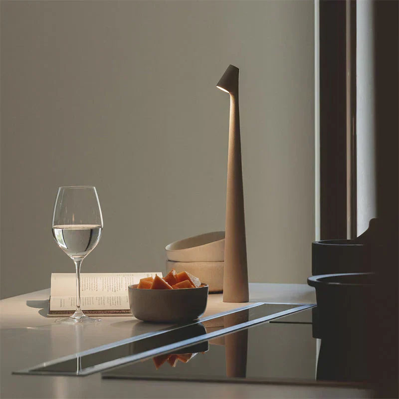 Simple Slim Wireless Desk Lamp For Warm Reading Light
