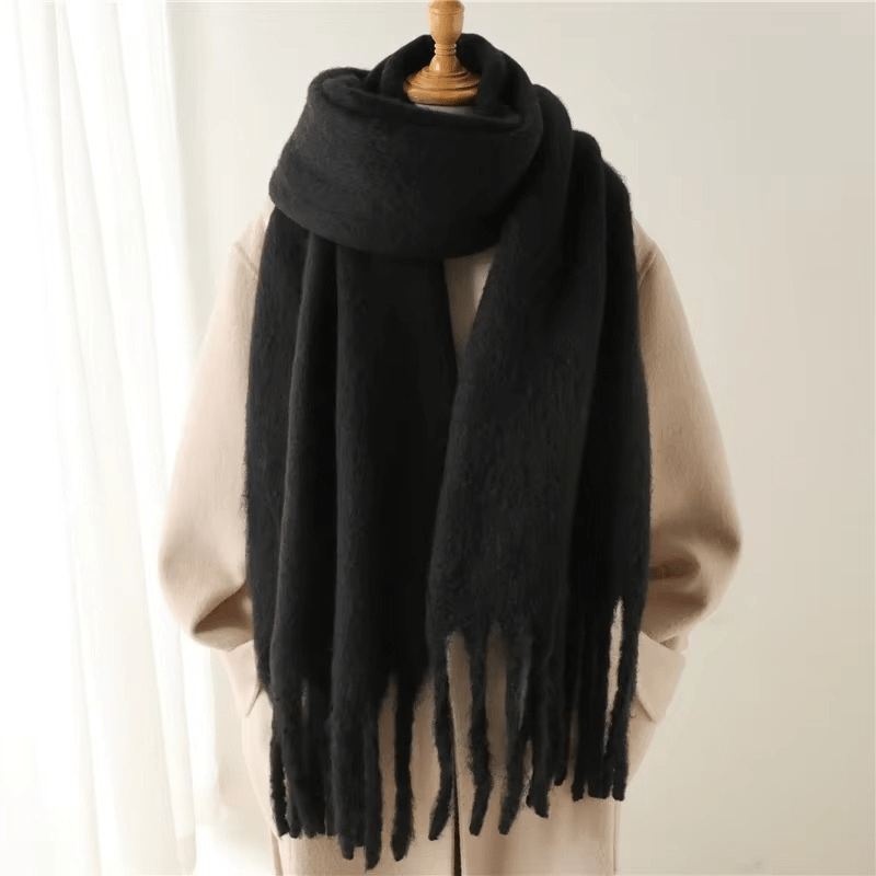 CosyCharm – Soft cashmere scarf with tassels for warm winter days