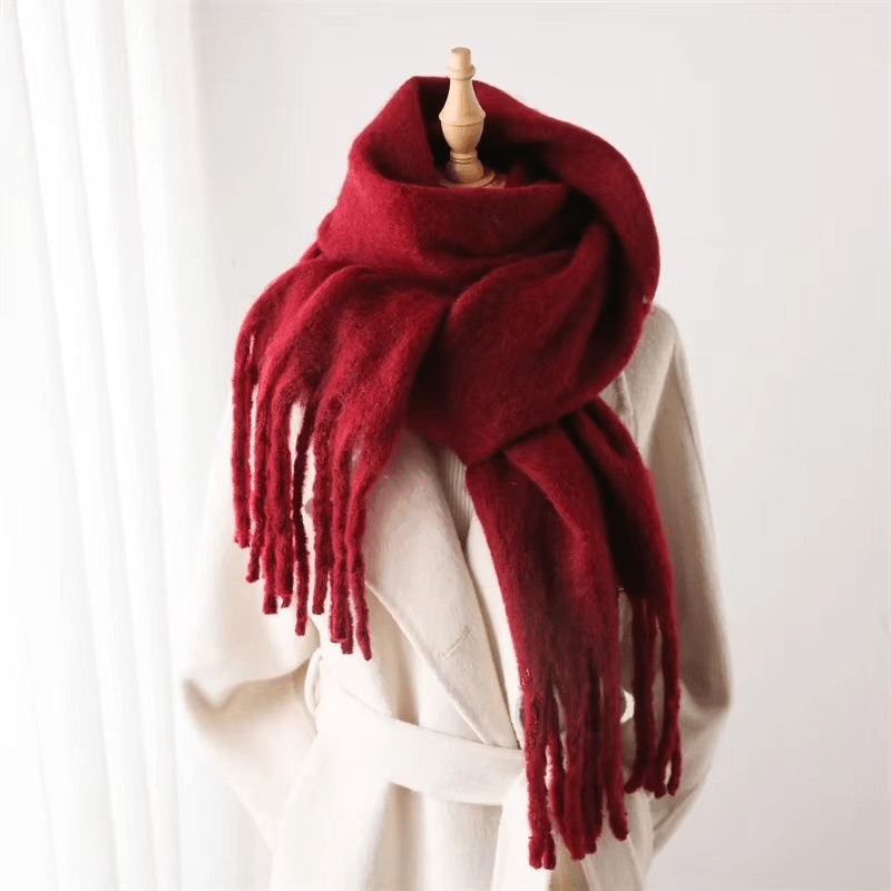CosyCharm – Soft cashmere scarf with tassels for warm winter days