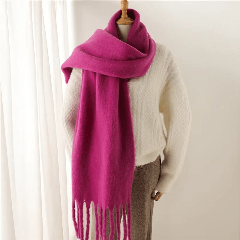 CosyCharm – Soft cashmere scarf with tassels for warm winter days